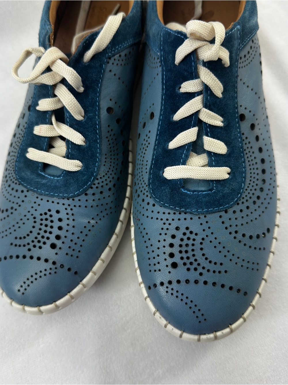 Spring Step Blue Eyelet Sneakers Jumilla Leather Perforated Lace Up Women 11 - Picture 3 of 11